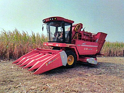 巨明4YZP-5A自走式玉米收获机