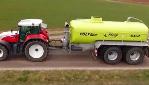 Fliegl公司有机肥喷洒机-作业视频