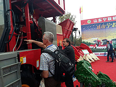 公司参加2015中国国际农业机械展览会 满载而归