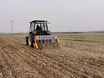 喜讯！洛阳鑫乐免耕播种机播种的小麦亩产达到1612.04斤