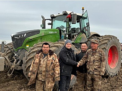 黑龙江农垦畜牧装备公司与逊克农场举行先进设备应用与操作座谈会