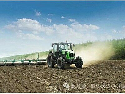 7W HD系列動力換擋拖拉機——黑土地上的“超級引擎”