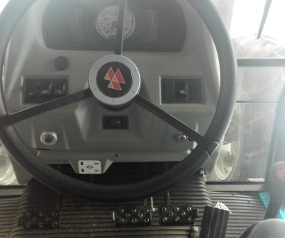 出售2015年麦赛福格森MF1204拖拉机带空调同步器换档准新车