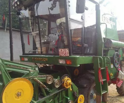 谷王TB60聯(lián)合收獲機