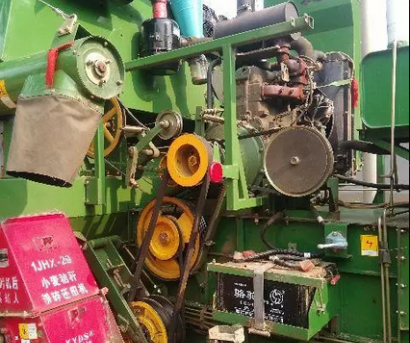 谷王TB60聯(lián)合收獲機