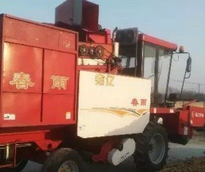 春雨三行玉米收割機(jī)