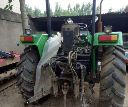 約翰迪爾N900拖拉機