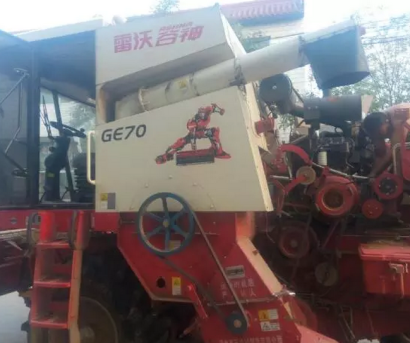 雷沃谷神GE70(4LZ-7E1)小麥?zhǔn)崭顧C(jī)