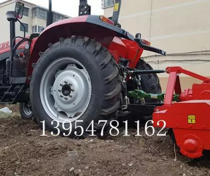 東方紅LX1000型拖拉機