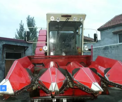 福田雷沃4YZ-3玉米自走聯(lián)合收割機