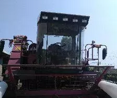 東金戈梅利4YZQ-4自走式玉米收割機(jī)