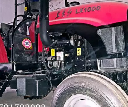 東方紅LX1000型高配拖拉機(jī)