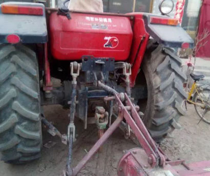 東方紅900拖拉機
