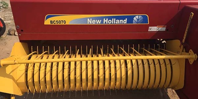纽荷兰BC5070打捆机3台