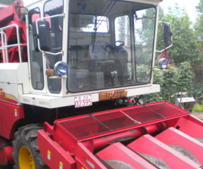 雷沃谷神CC04(4YZ-4B)玉米收割機(jī)