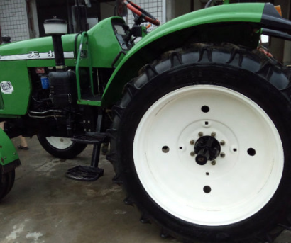 鐵牛100拖拉機(jī)