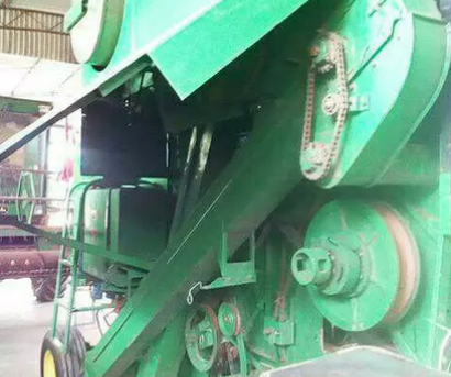 約翰迪爾1042聯(lián)合收割機(jī)