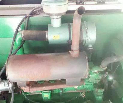 約翰迪爾1042聯(lián)合收割機(jī)
