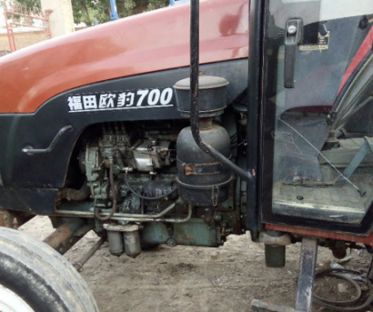 雷沃歐豹700拖拉機(jī)