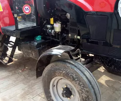 新東方紅LX1000拖拉機