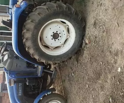 雷沃歐豹M700拖拉機