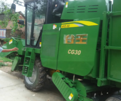 谷王CG30三行玉米联合收割机