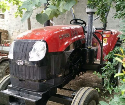 东方红LX1000拖拉机