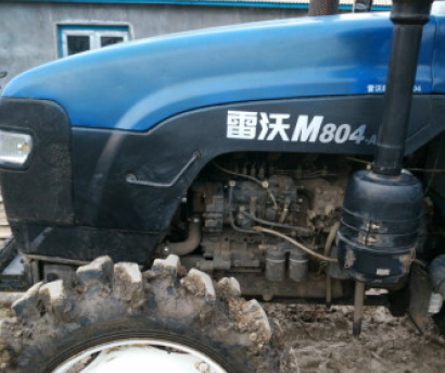雷沃M804拖拉機(jī)