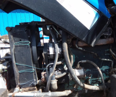 紐荷蘭904拖拉機(jī)