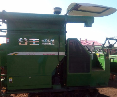 2013谷王4LZ-2.5Q水稻收割機(jī)