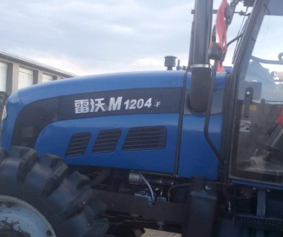 雷沃1204拖拉機