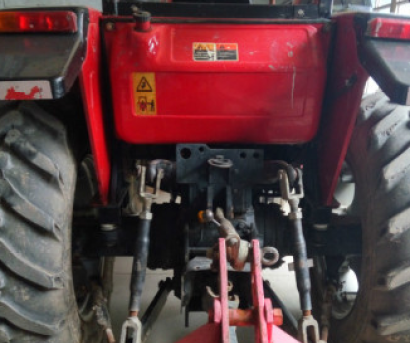 的東方紅LX1000拖拉機(jī)
