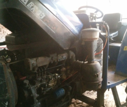 雷沃歐豹M700拖拉機