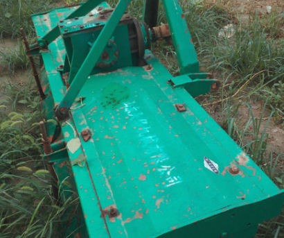雷沃M1000拖拉機