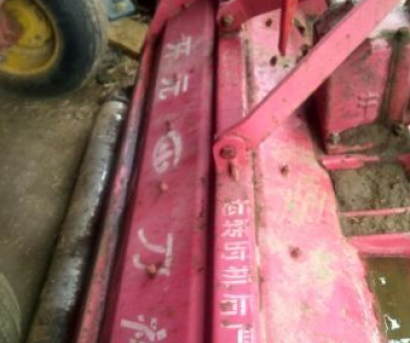 雷沃M1100拖拉機(jī)