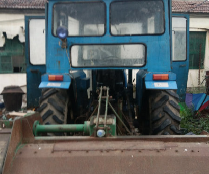 上海紐荷蘭650拖拉機