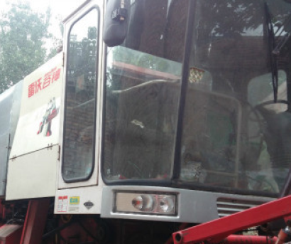 雷沃谷神麥克收割機(jī)