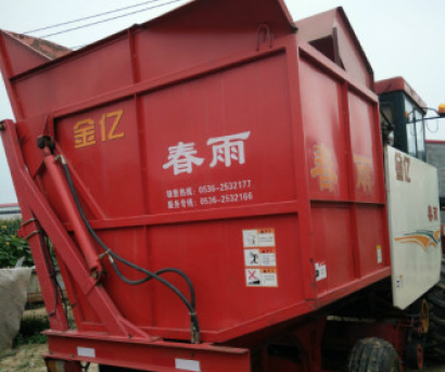 春雨三行玉米收割機