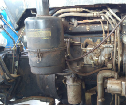 上海紐荷蘭700拖拉機