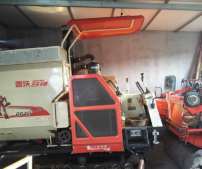 福田雷沃RG40收割機