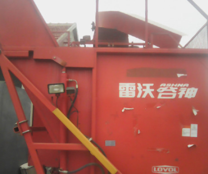 雷沃谷神CC03自走式玉米收割機(jī)