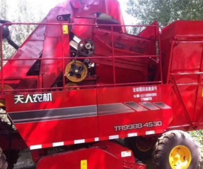 天人四行玉米收割機