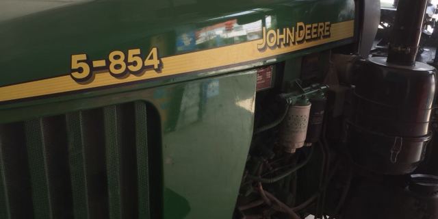 约翰迪尔5-854拖拉机