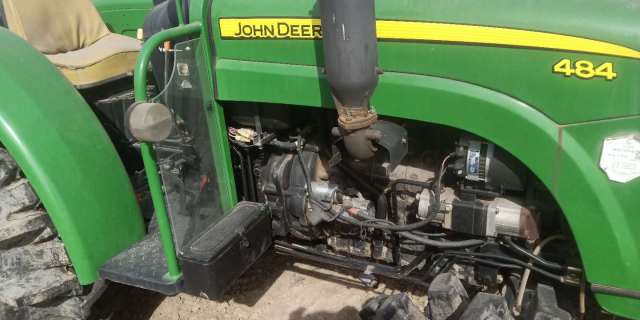 约翰迪尔JD484拖拉机