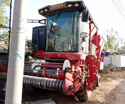 中联收获2020款4HZJ-2500A自走式花生捡拾收获机