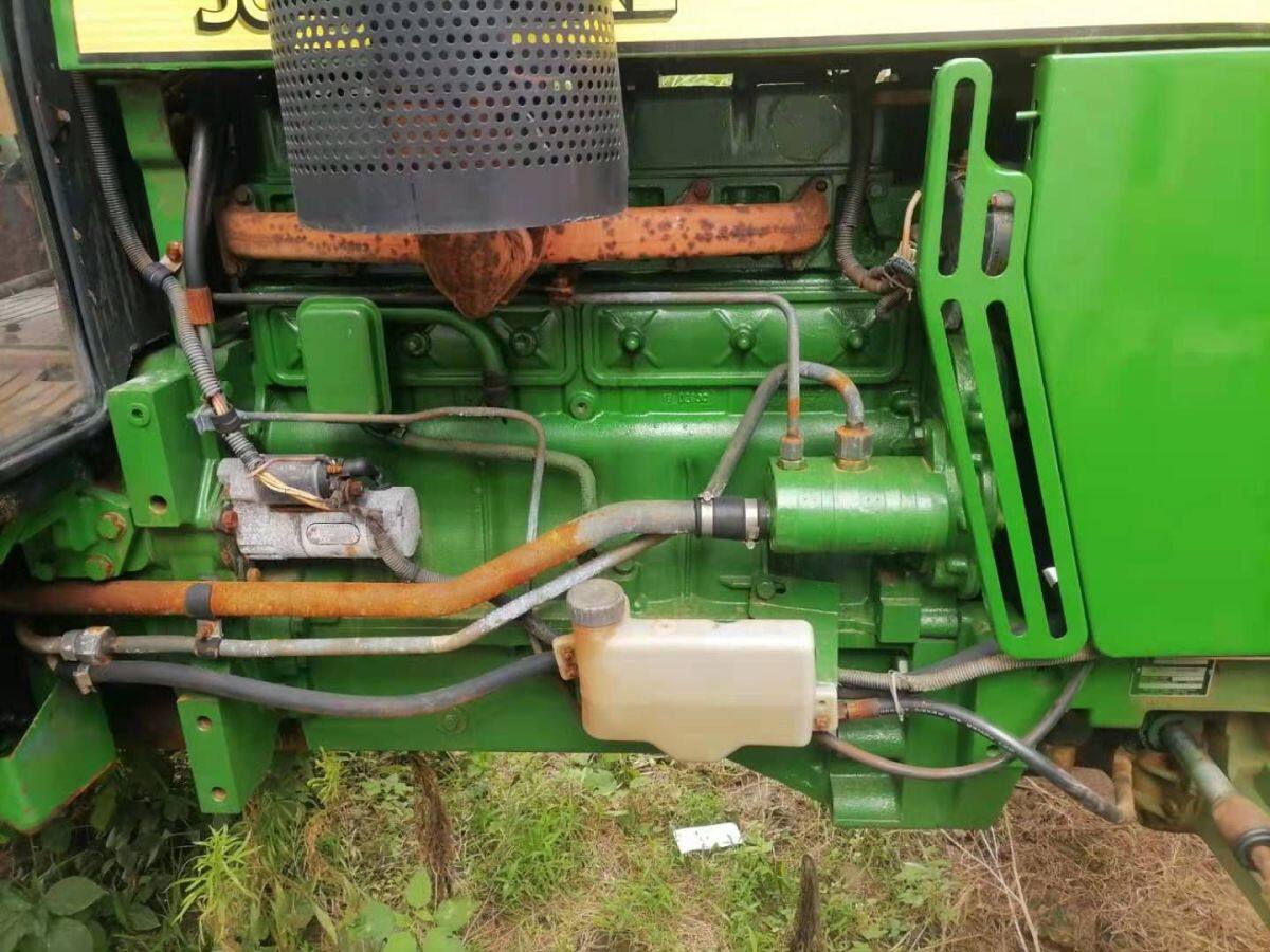 约翰迪尔6B-1204拖拉机
