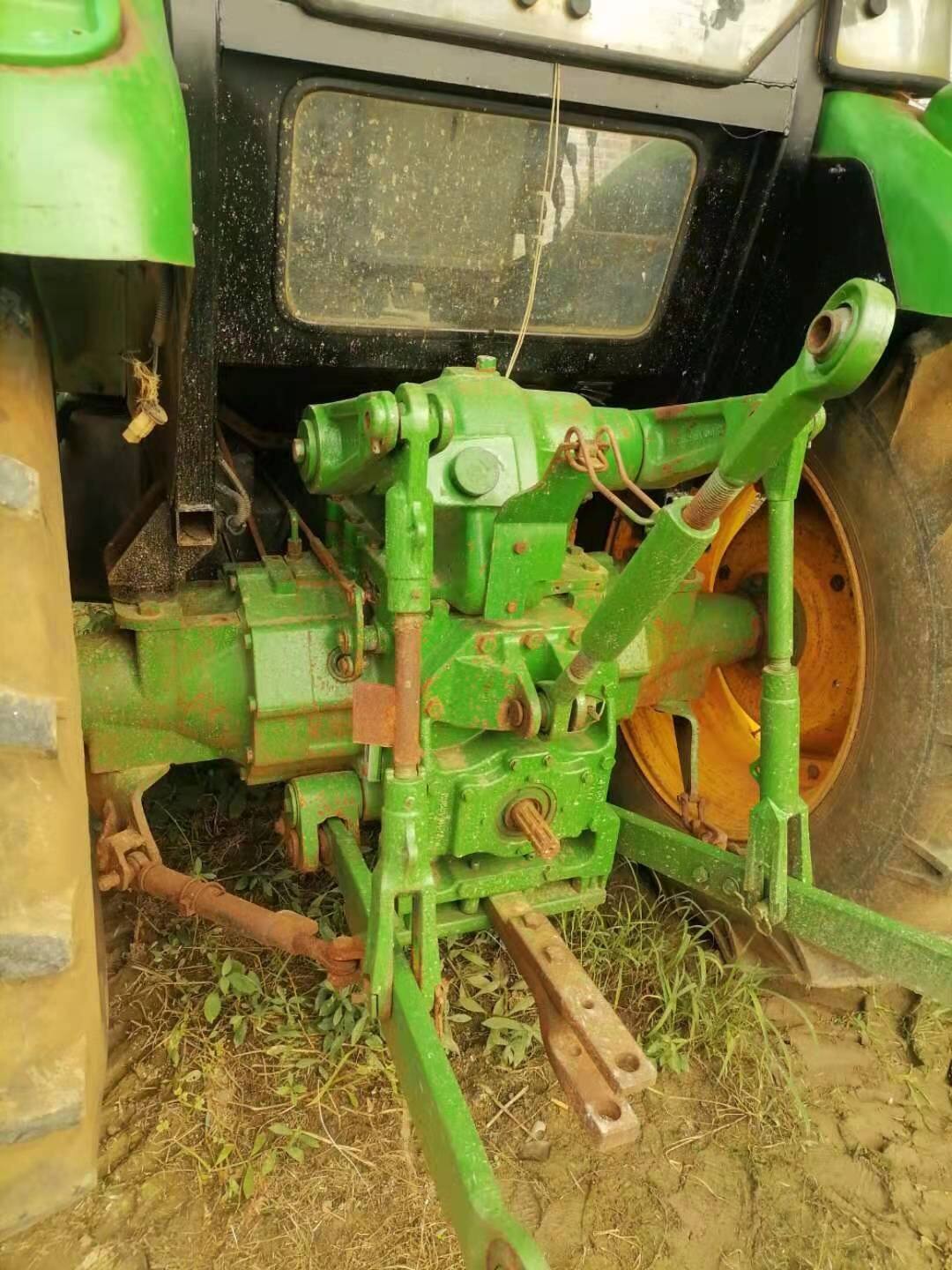 约翰迪尔6B-1204拖拉机