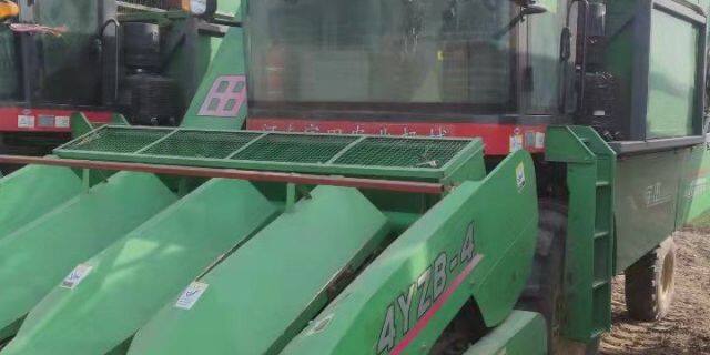 新乡宇田4YZB-4自走式穗茎兼收玉米收获机