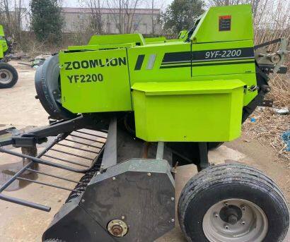 中聯(lián)重科9YF-2200型方草捆壓捆機(jī)