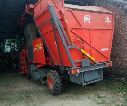 山東國豐4YZQP-4型自走式穗莖兼收玉米收獲機